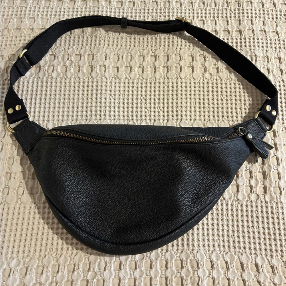 Andar Genuine Leather Black Belt Bag